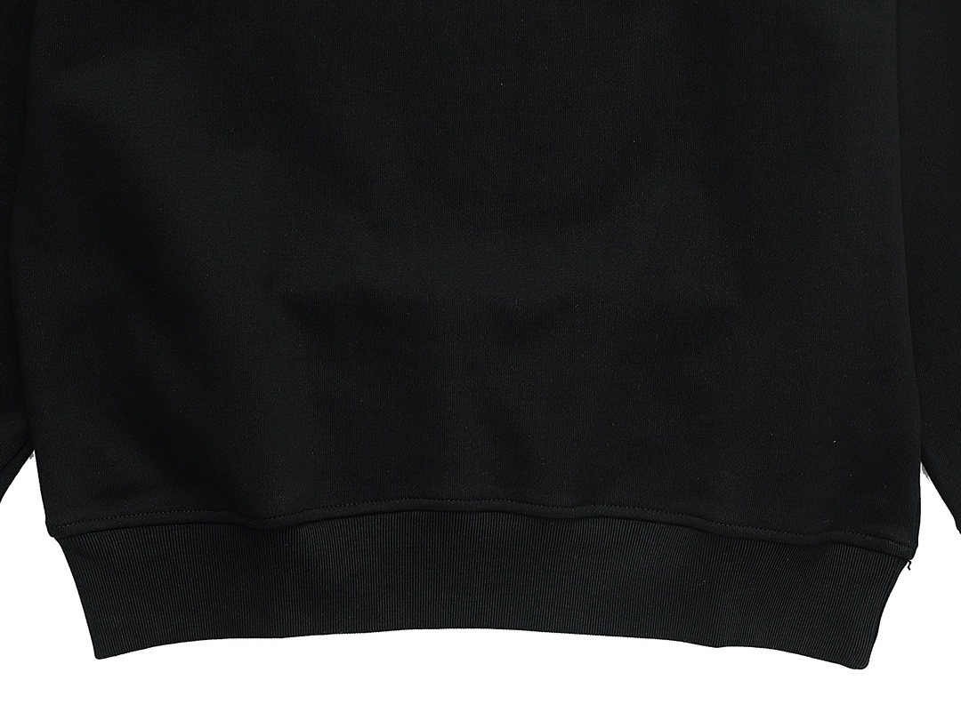 【LOUIS VUITTON  公式旗艦店】ルイヴィトン 丸首の衛衣 スウェット ご好評に付き再入荷 240811