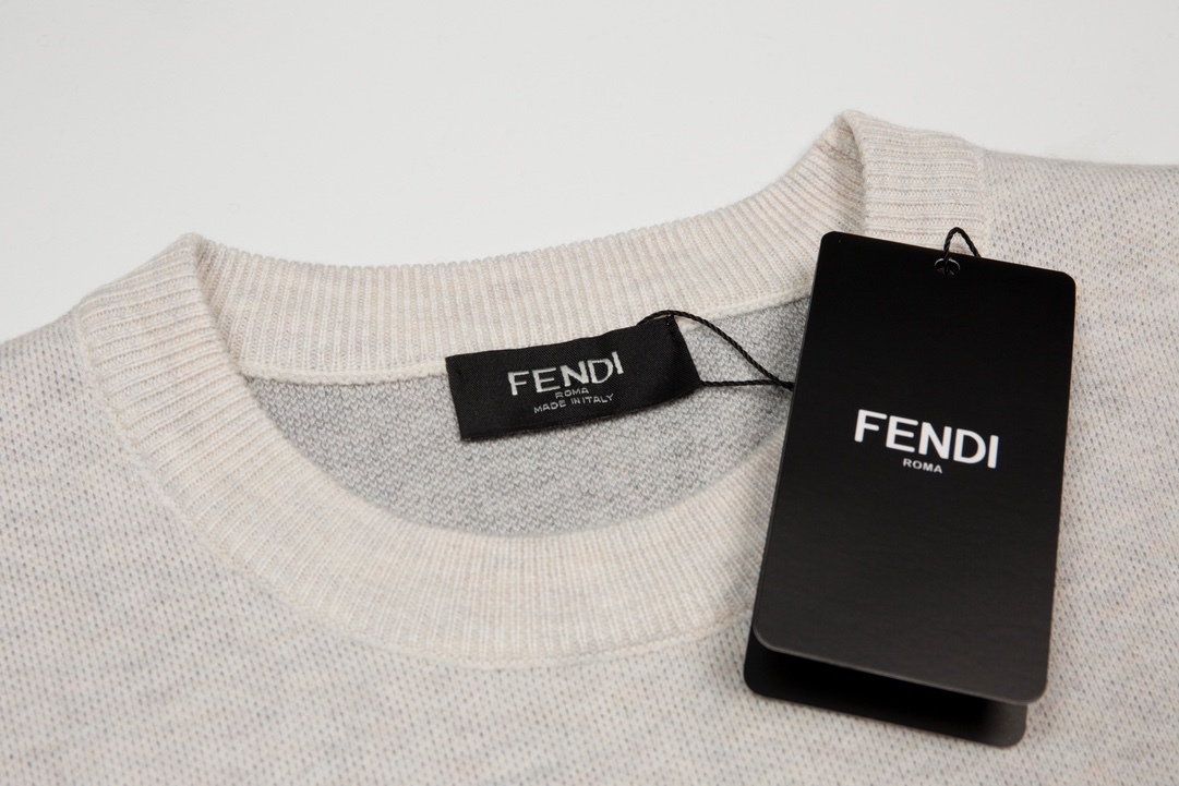 【FENDI  公式旗艦店】フェンディ セーター好評に付き再入荷！ 241031