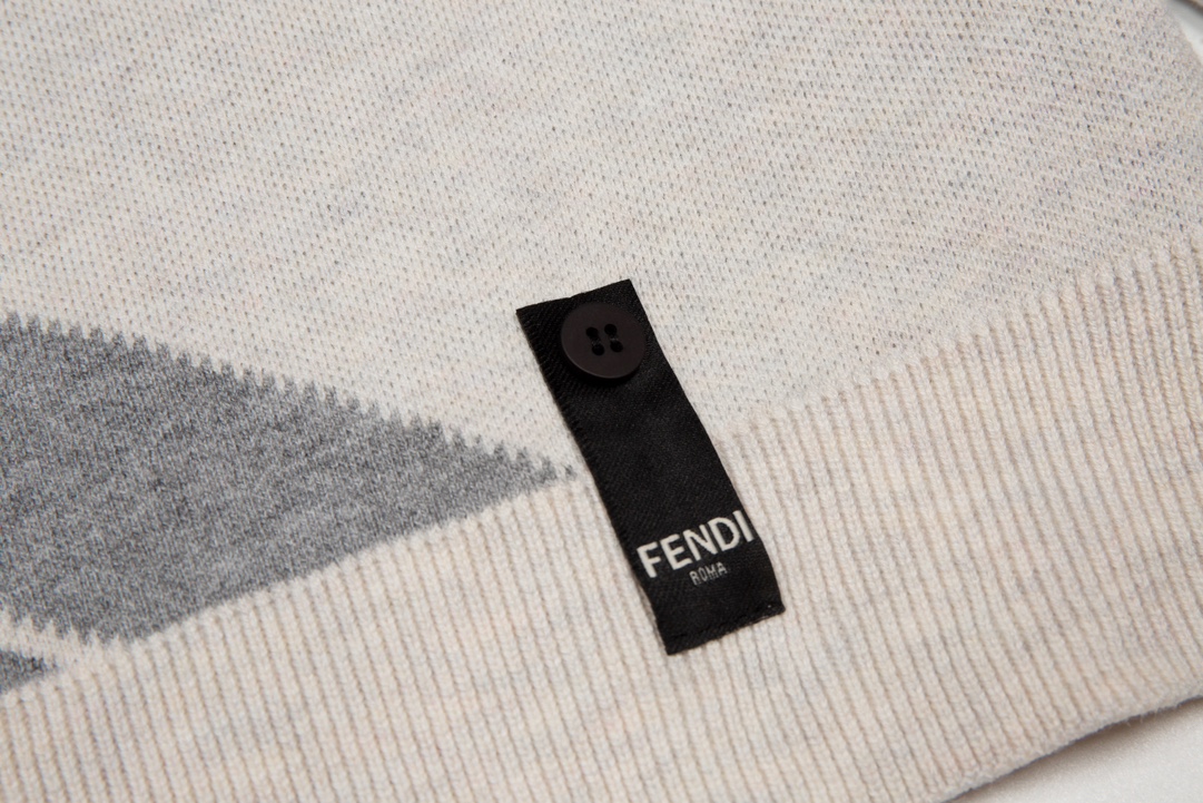 【FENDI  公式旗艦店】フェンディ セーター好評に付き再入荷！ 241031