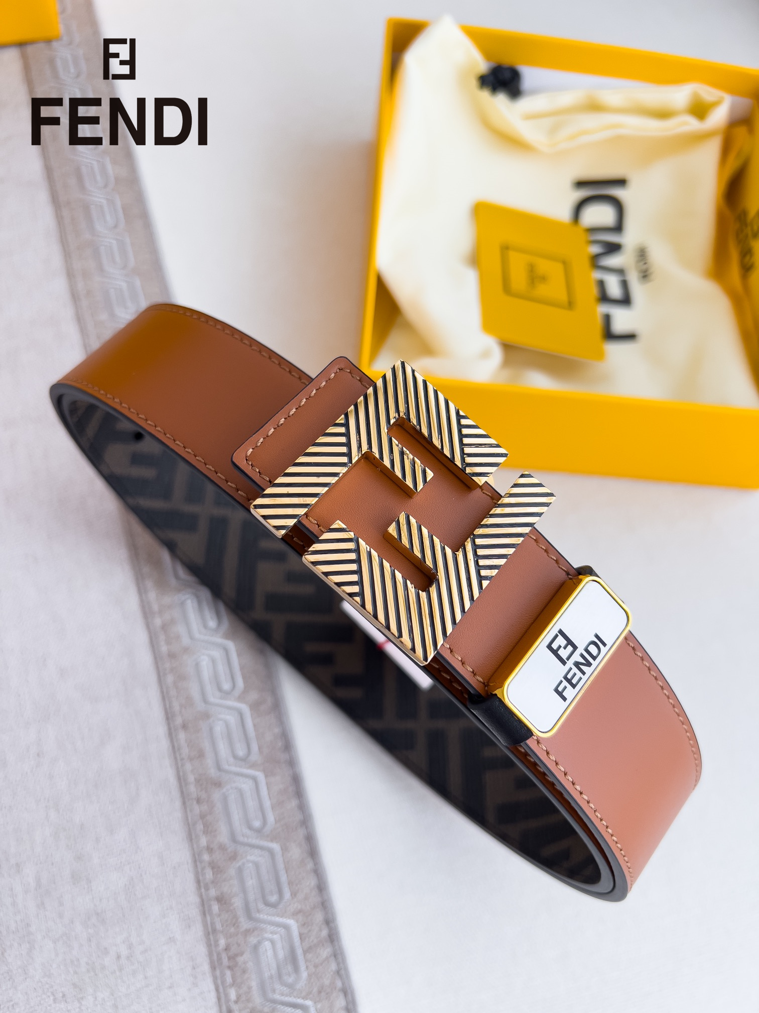 【FENDI】(フェンディ) 3.5cmベルト メンズ 240903