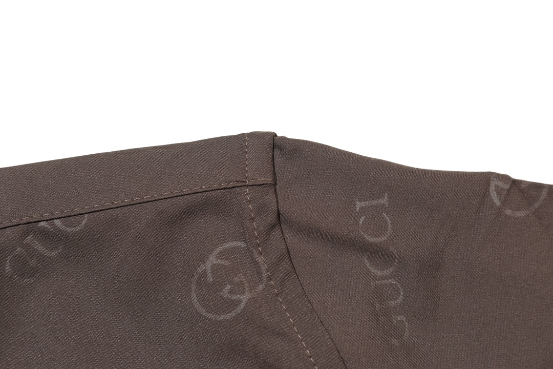 【GUCCI 公式旗艦店】グッチ  シャツ  ご好評に付き再入荷 240715
