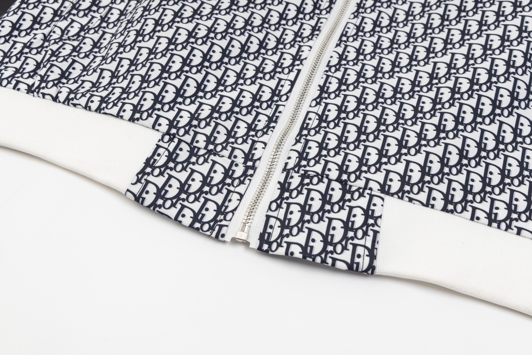 【DIOR  公式旗艦店】ディオール   ジャケット着 好評に付き再入荷！ 240920