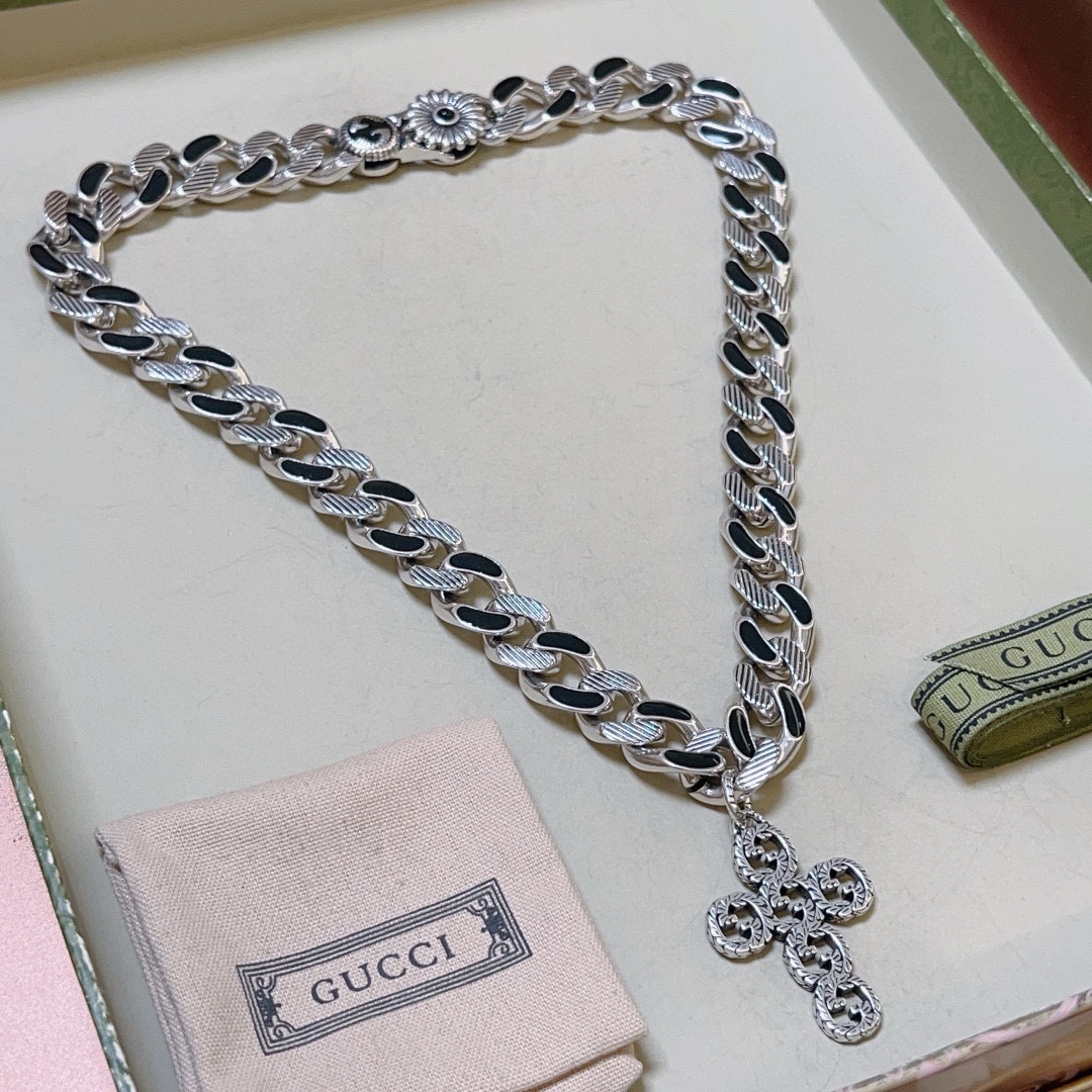 【GUCCI】ネックレス、新しいネックレス万能シンプルファッションオーナメント 240815