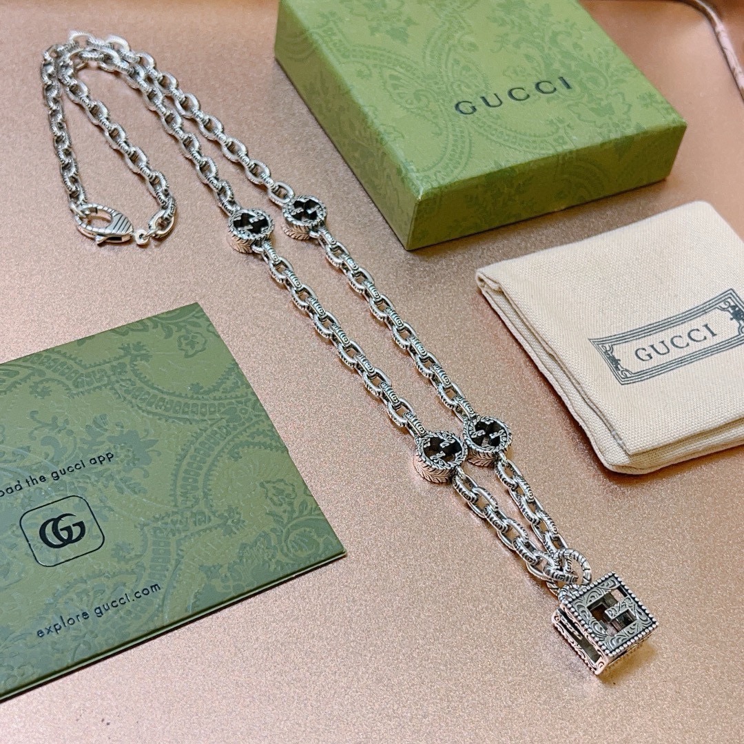 【GUCCI】ネックレス、新しいネックレス万能シンプルファッションオーナメント 240815