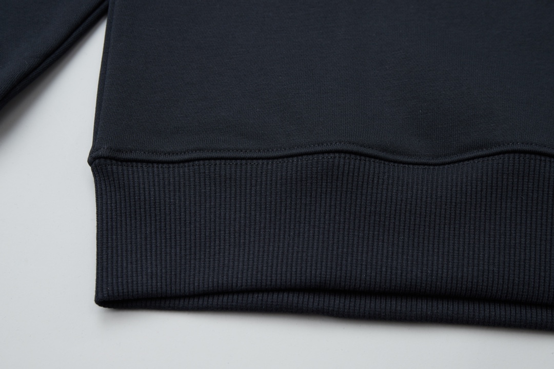 【LOUIS VUITTON  公式旗艦店】ルイヴィトン 丸首の衛衣 スウェット ご好評に付き再入荷 240811