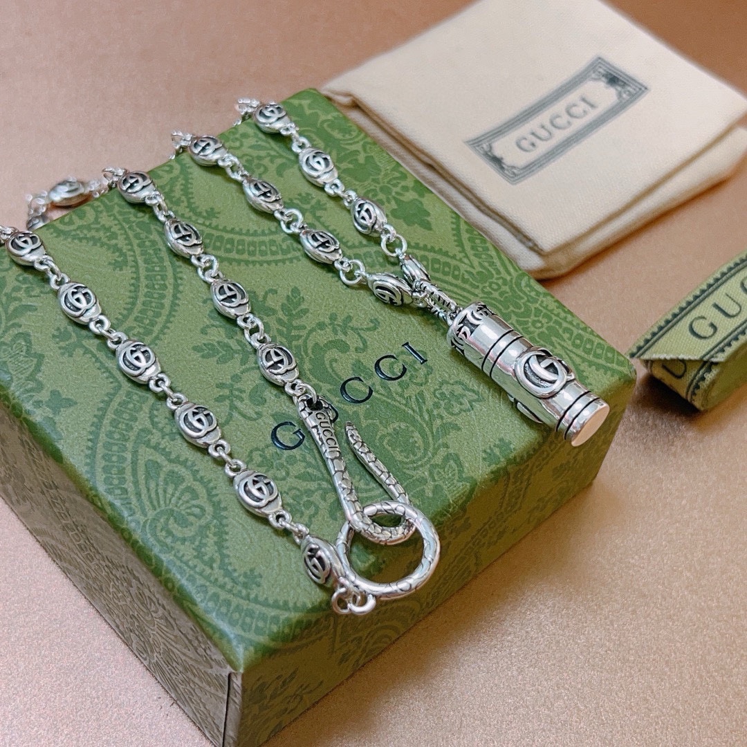 【GUCCI】ネックレス、新しいネックレス万能シンプルファッションオーナメント 240815