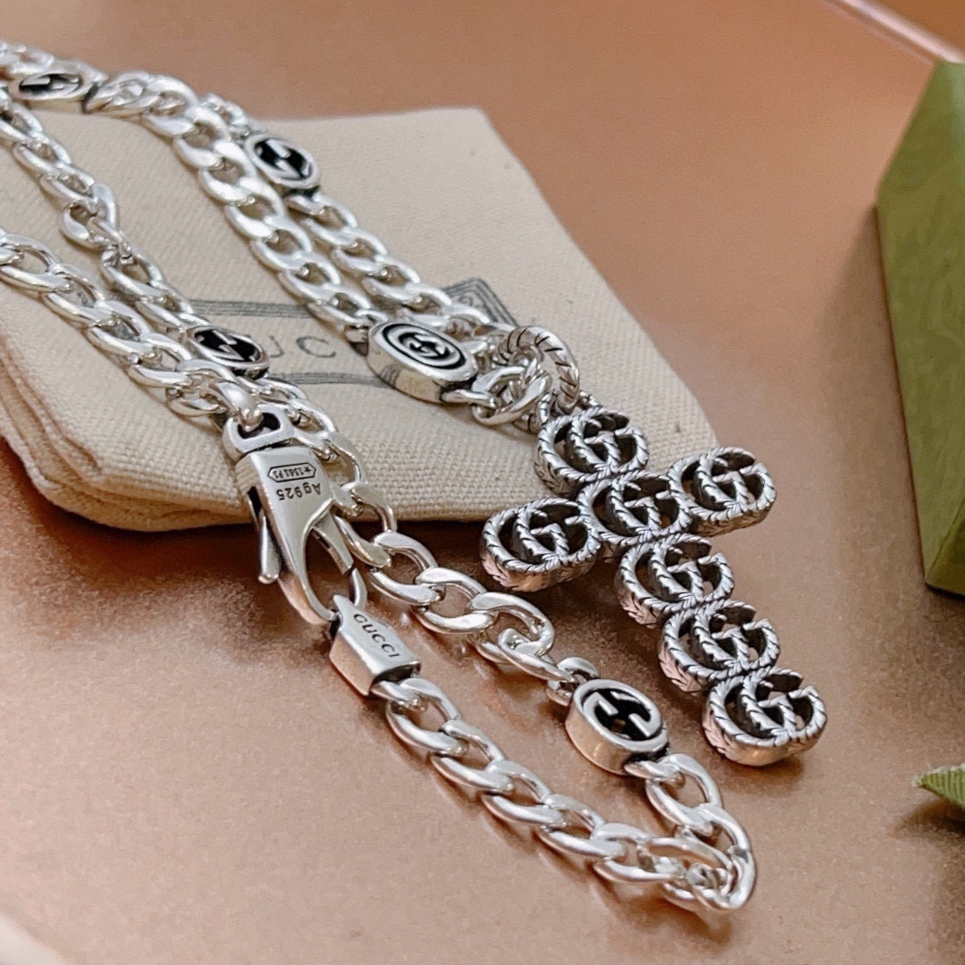 【GUCCI】ネックレス、新しいネックレス万能シンプルファッションオーナメント 240815