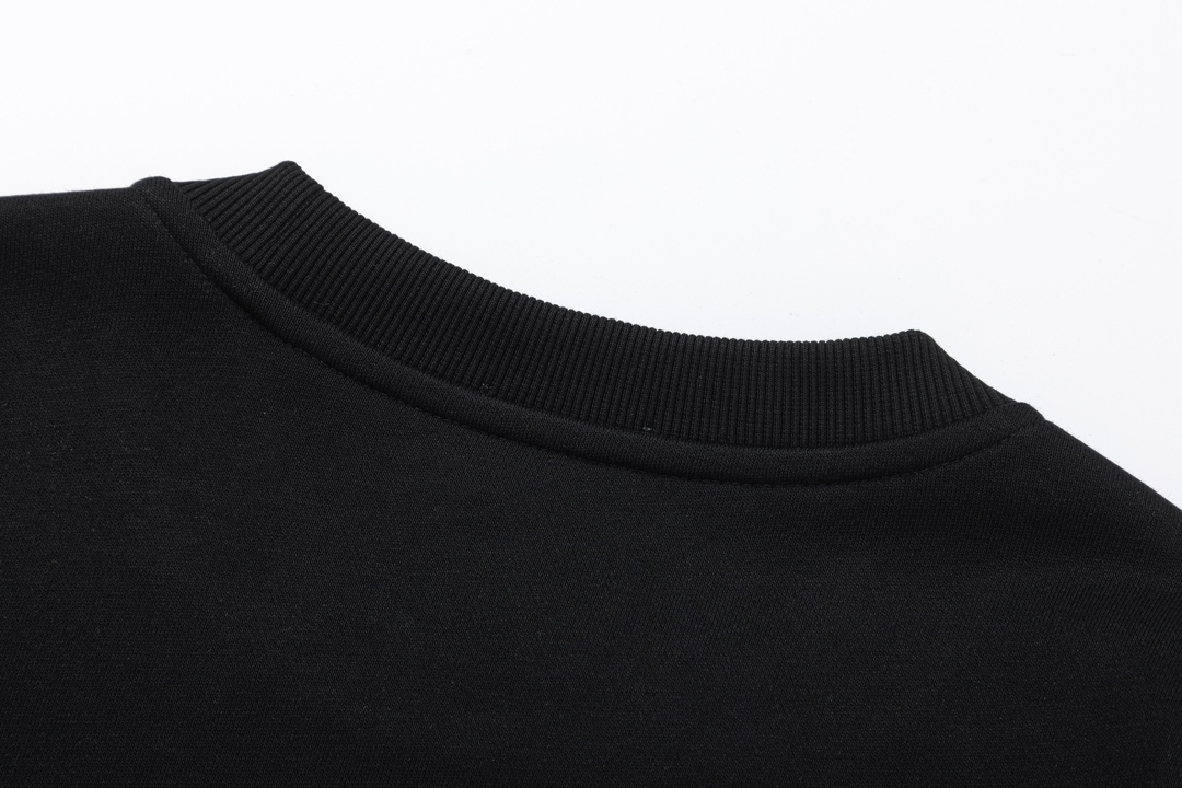 【PRADA 公式旗艦店】プラダ  丸首の衛衣 スウェットご好評に付き再入荷 240809