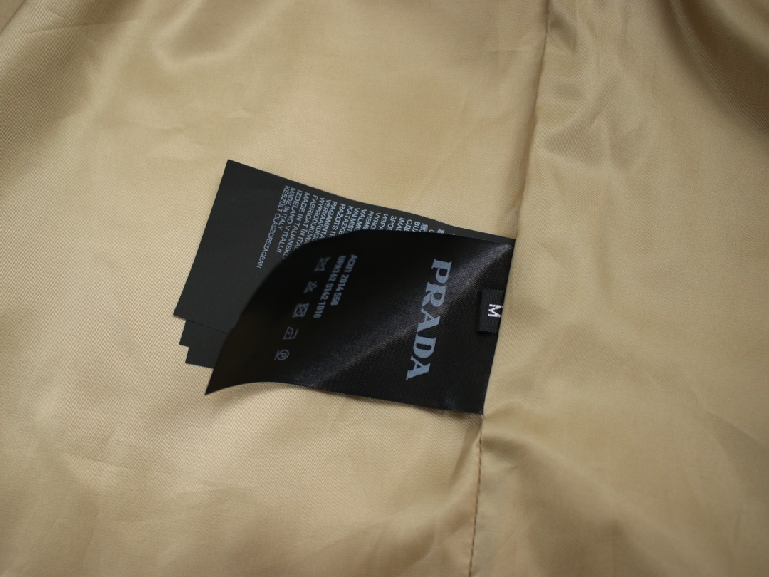 【PRADA  公式旗艦店】プラダ シャツ ご好評に付き再入荷  241119