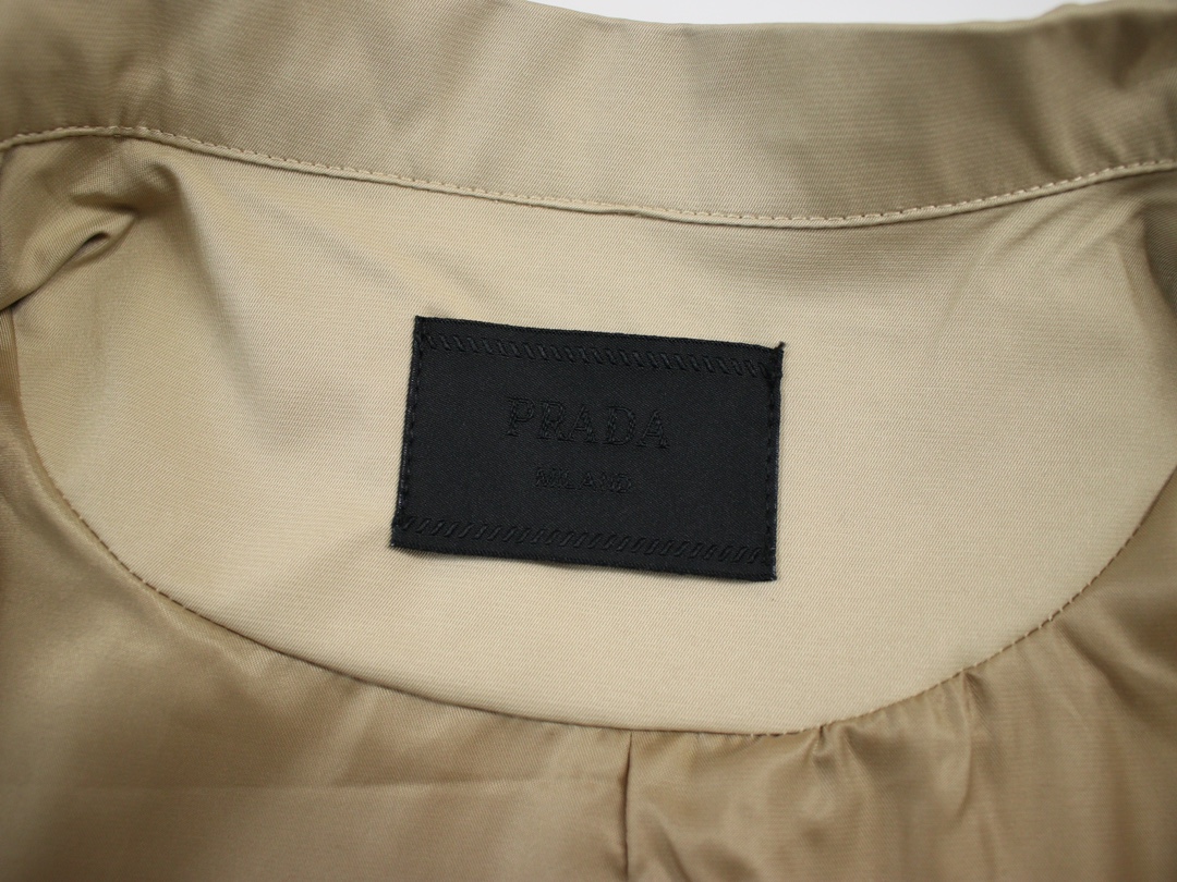 【PRADA  公式旗艦店】プラダ シャツ ご好評に付き再入荷  241119