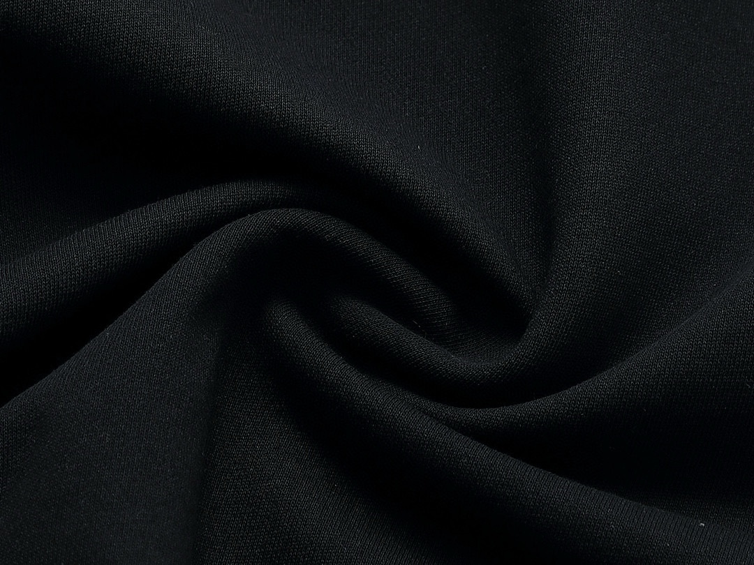 【BURBERRY 公式旗艦店】バーバリー  丸首の衛衣 スウェット ご好評に付き再入荷240829