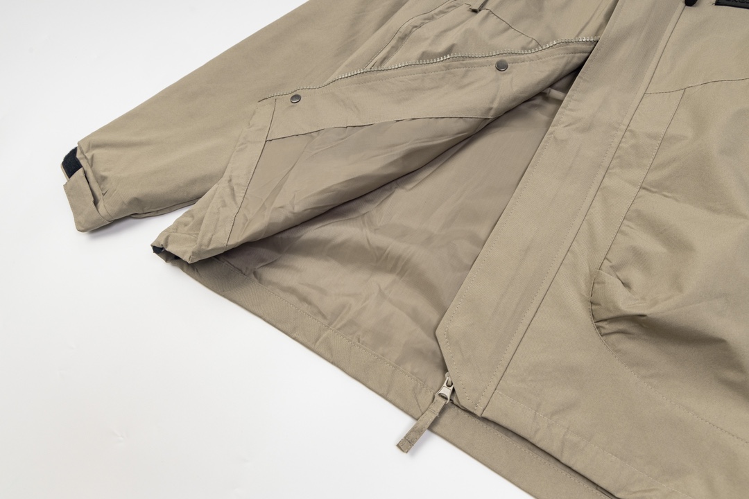 【BURBERRY 公式旗艦店】バーバリー  ジャケット着 好評に付き再入荷 240827