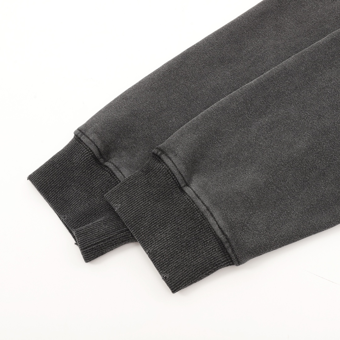 【BALENCIAGA 公式旗艦店】バレンシアガ 丸首の衛衣 スウェット ご好評に付き再入荷！241120