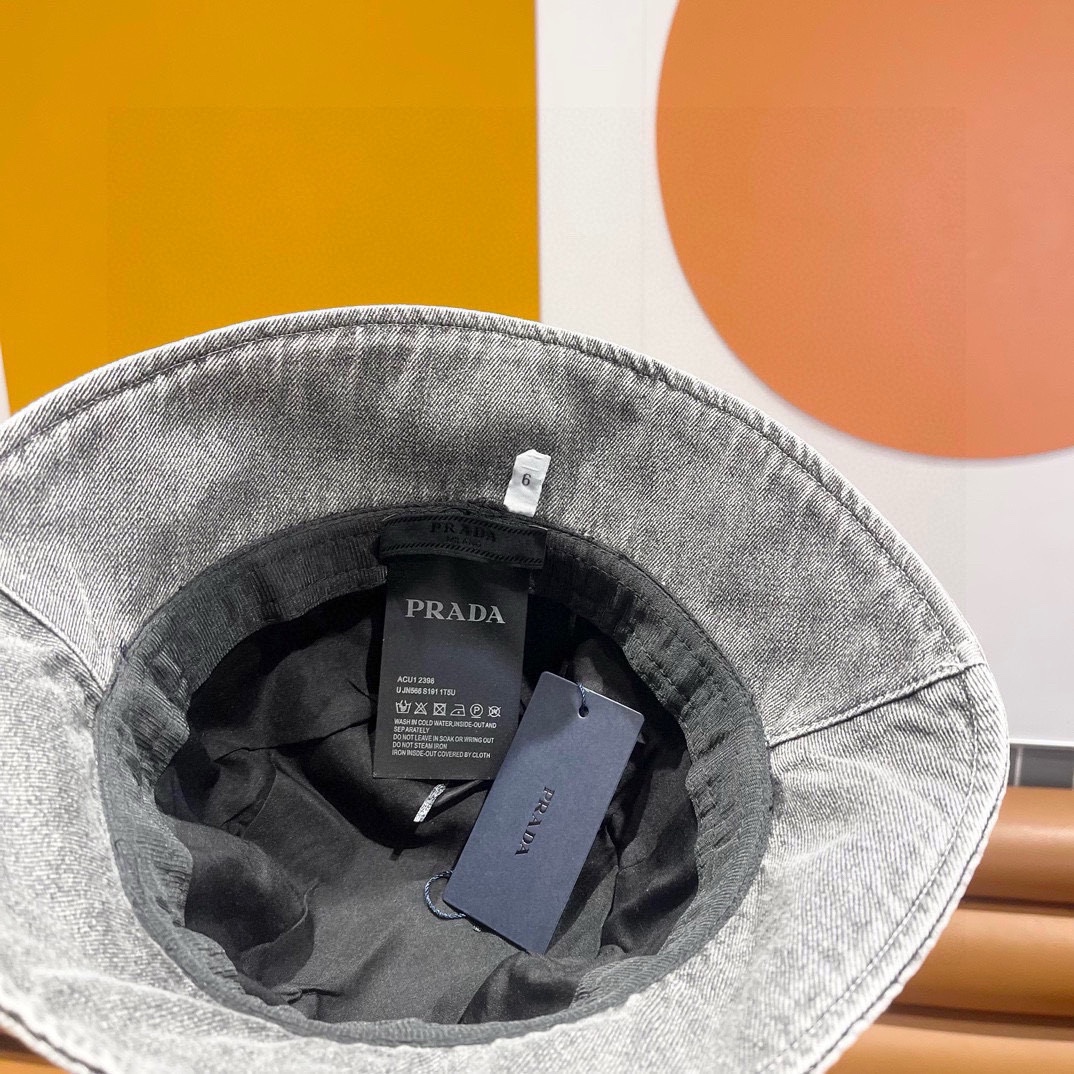 PRADA (プラダ)フィッシャーマンズハット 240904