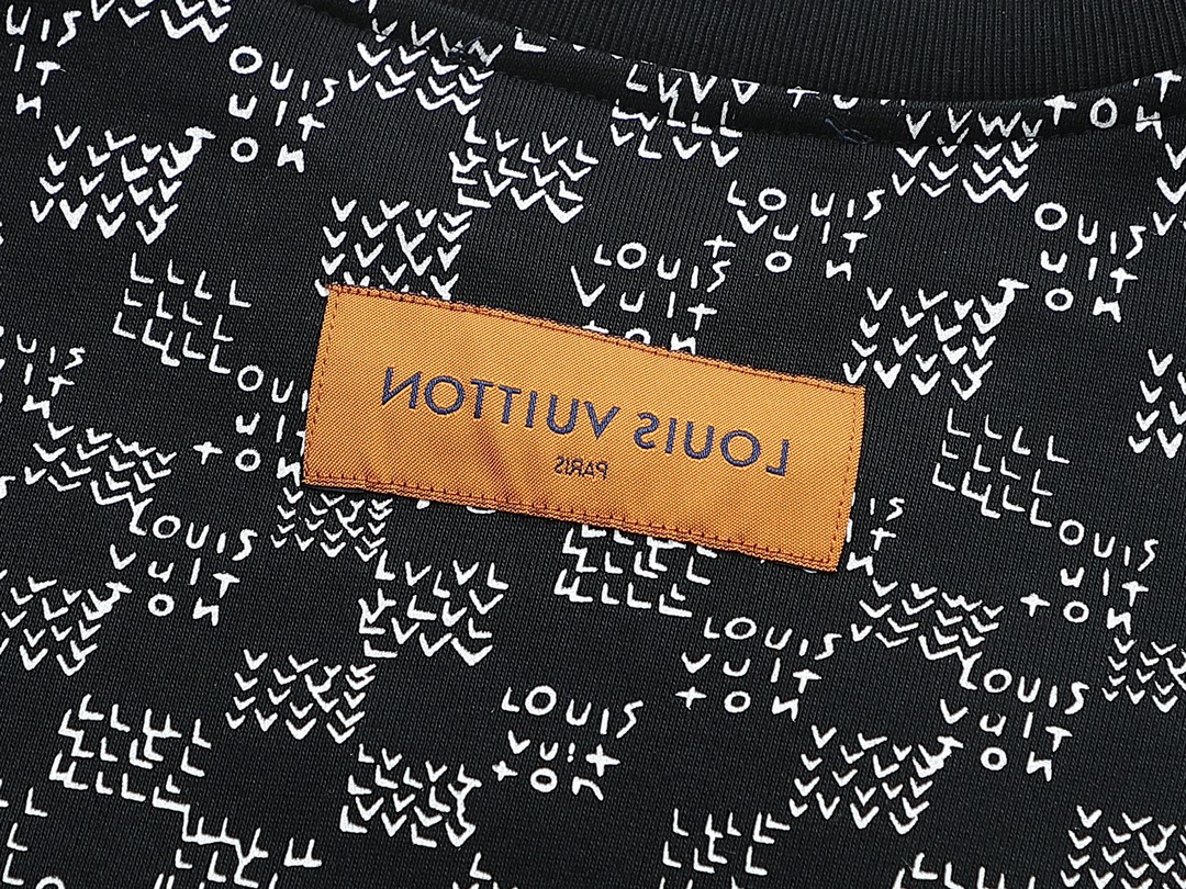 【LOUIS VUITTON  公式旗艦店】ルイヴィトン  丸首の衛衣 スウェットご好評に付き再入荷 240829