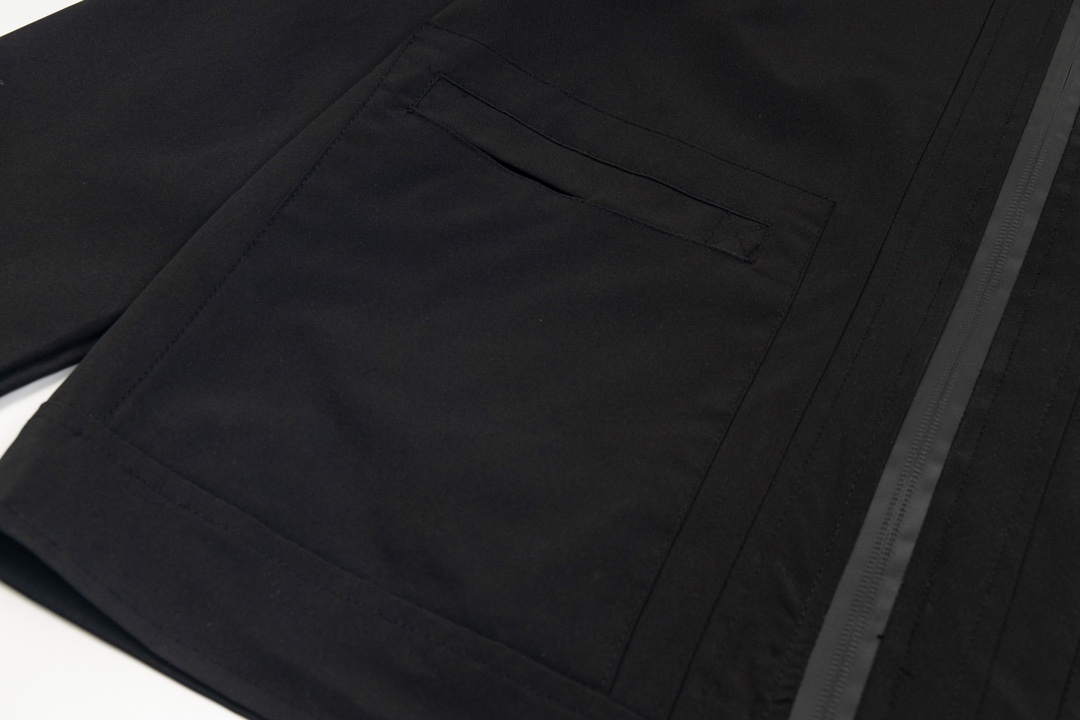 【PRADA  公式旗艦店】プラダ  ジャケット着 好評に付き再入荷 240827