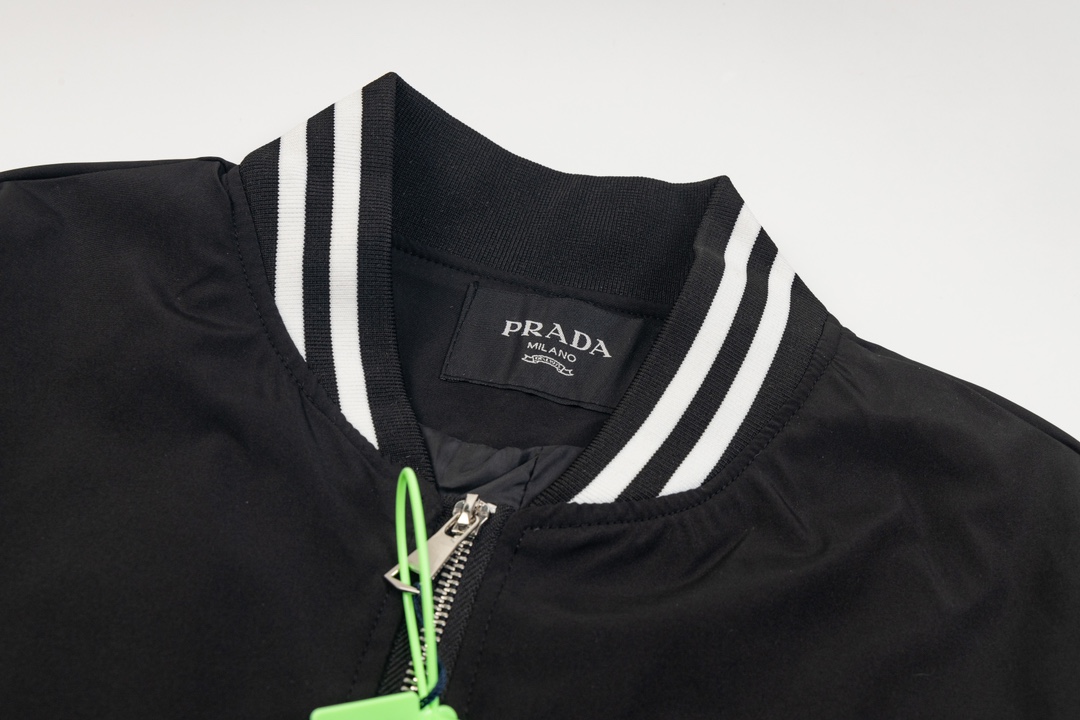 【PRADA  公式旗艦店】プラダ  ジャケット着 好評に付き再入荷 240827