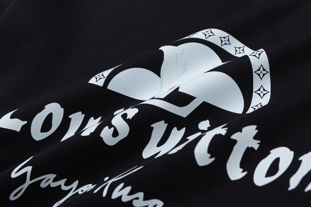 【LOUIS VUITTON  公式旗艦店】ルイヴィトン  丸首の衛衣 スウェットご好評に付き再入荷 240829