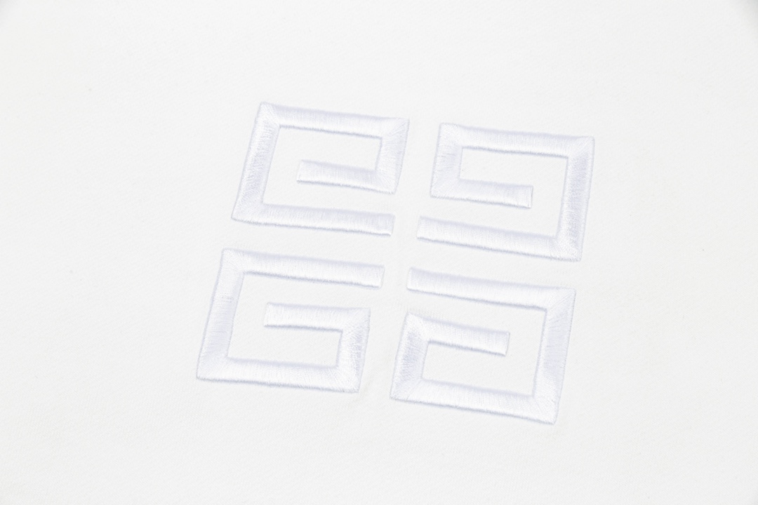 【GIVENCHY  公式旗艦店】ジバンシー パーカー スウェット ご好評に付き再入荷 240830