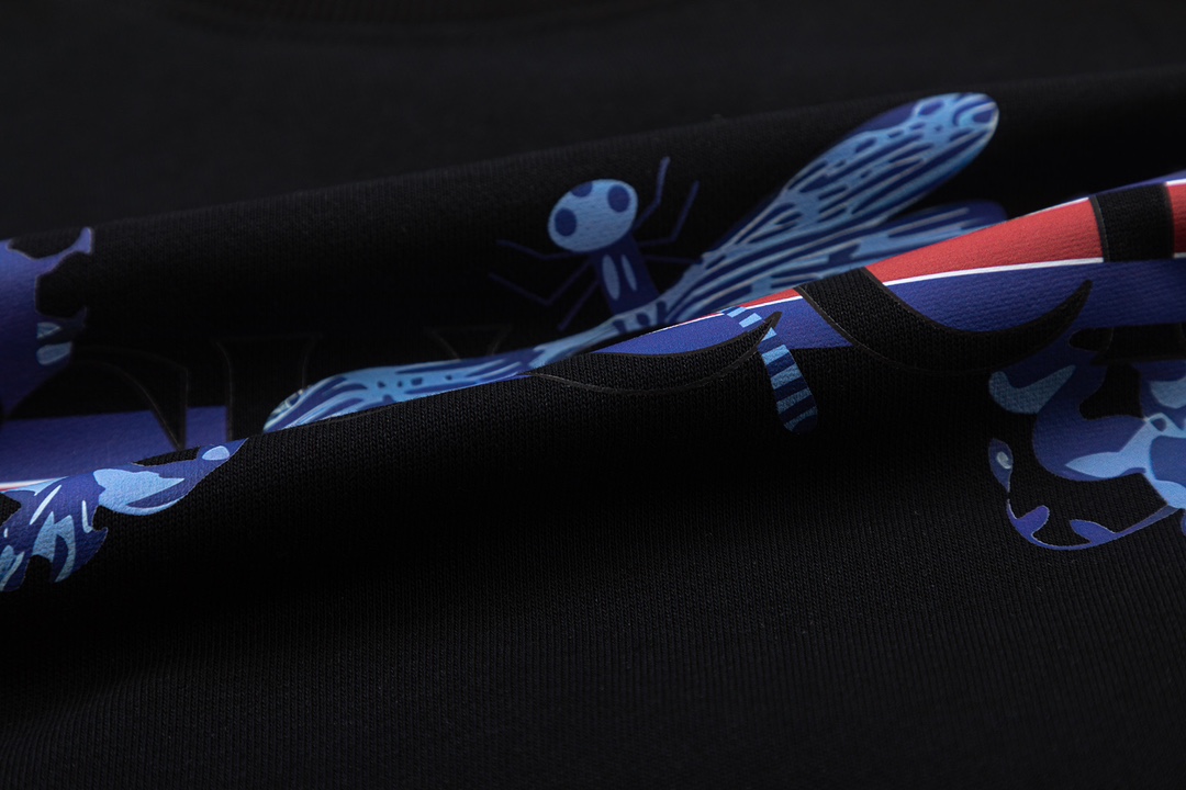 【GUCCI  公式旗艦店】グッチ 丸首の衛衣 スウェットご好評に付き再入荷 240902