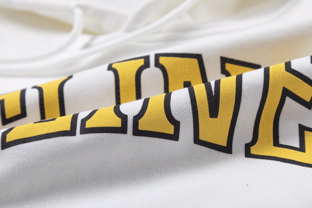 【CELINE 公式旗艦店】セリーヌ パーカー スウェットご好評に付き再入荷！240925