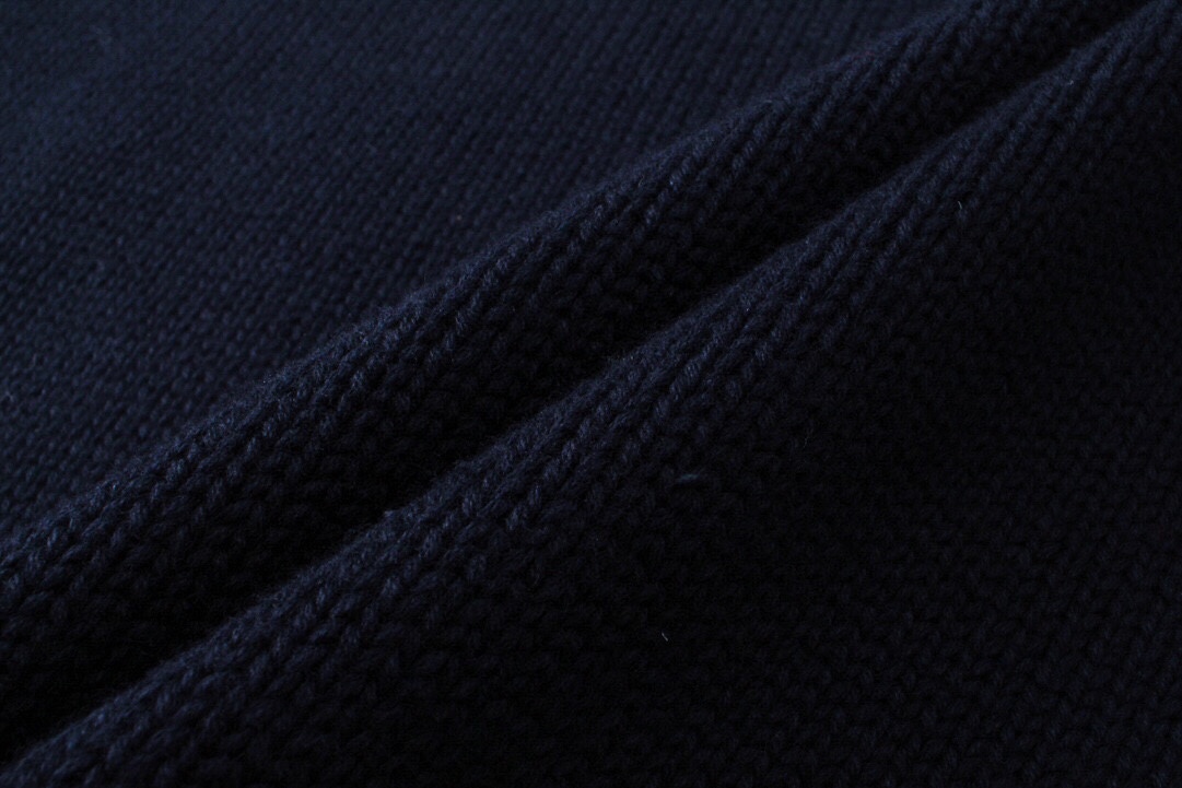 【DIOR 公式旗艦店】ディオール   セーター好評に付き再入荷！ 240929