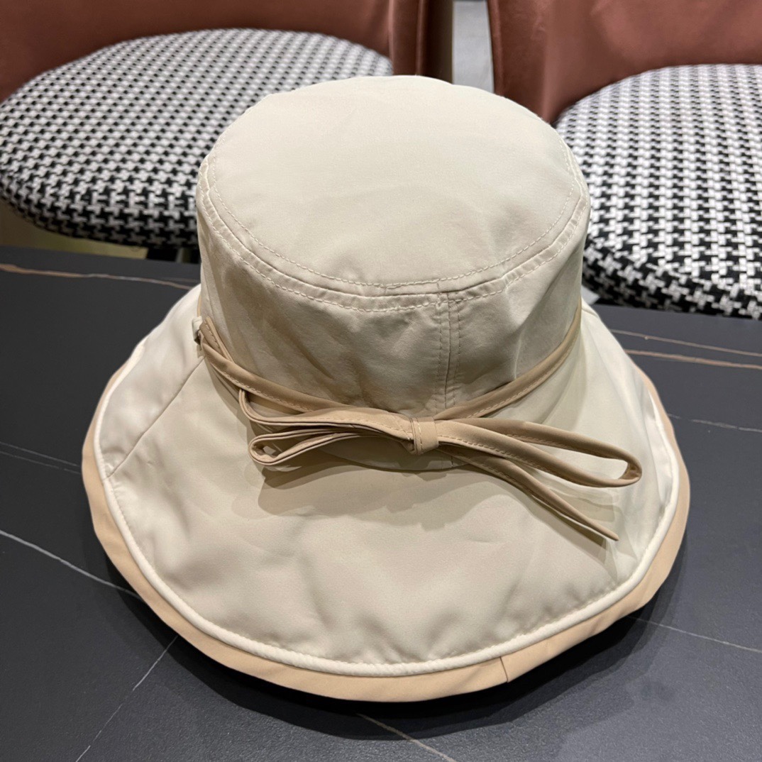 PRADA (プラダ)フィッシャーマンズハット 240904