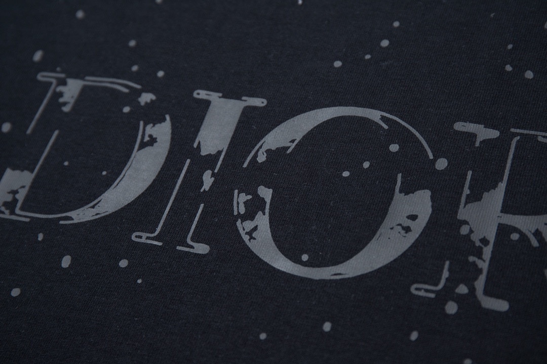 【DIOR 公式旗艦店】ディオール  丸首の衛衣 スウェットご好評に付き再入荷 241025