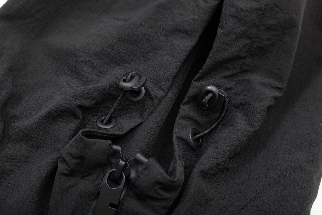 【BURBERRY 公式旗艦店】バーバリー  ジャケット着ご好評に付き再入荷！240923