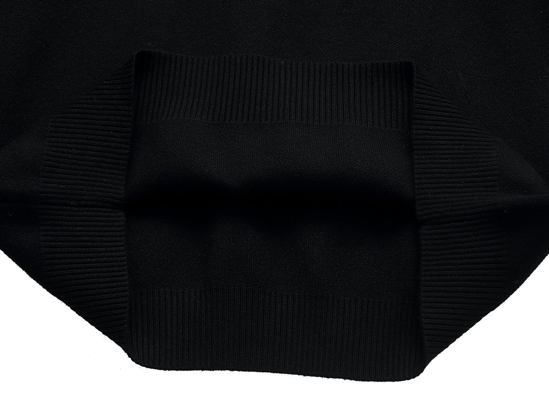 【LOUIS VUITTON 公式旗艦店】ルイヴィトン  セーター好評に付き再入荷！ 240927