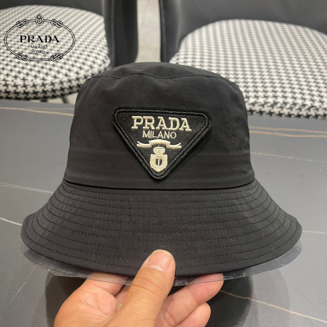 PRADA (プラダ)フィッシャーマンズハット 240904