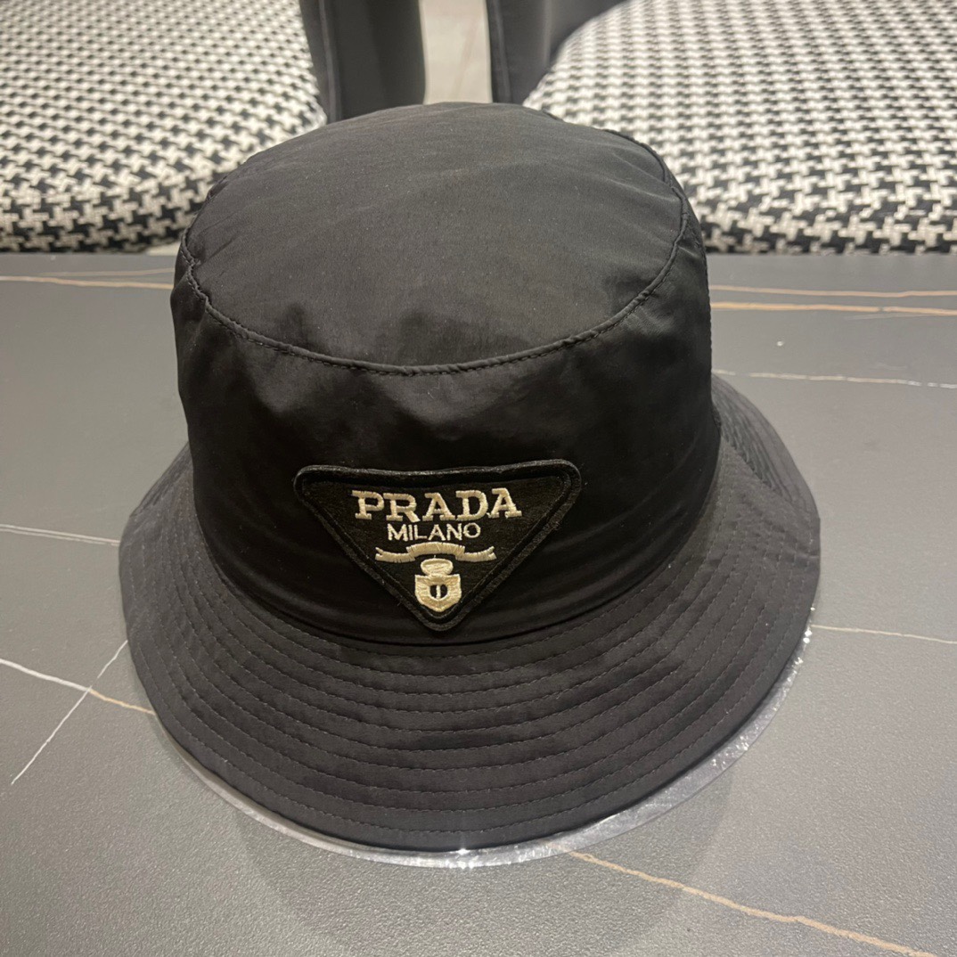 PRADA (プラダ)フィッシャーマンズハット 240904