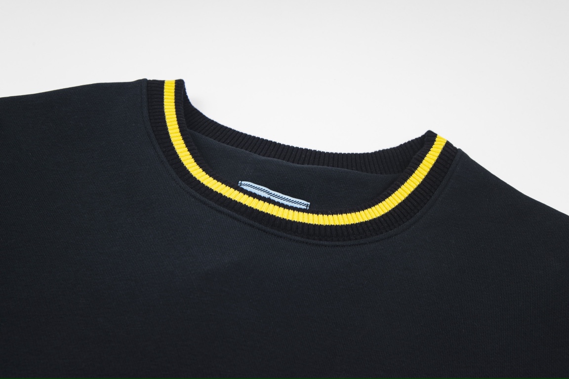 【PRADA 公式旗艦店】プラダ  丸首の衛衣 スウェットご好評に付き再入荷 240925