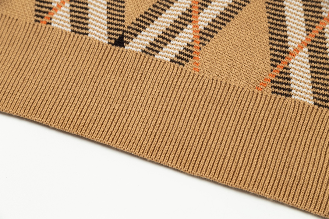 【DIOR 公式旗艦店】ディオール   セーター好評に付き再入荷！ 240929