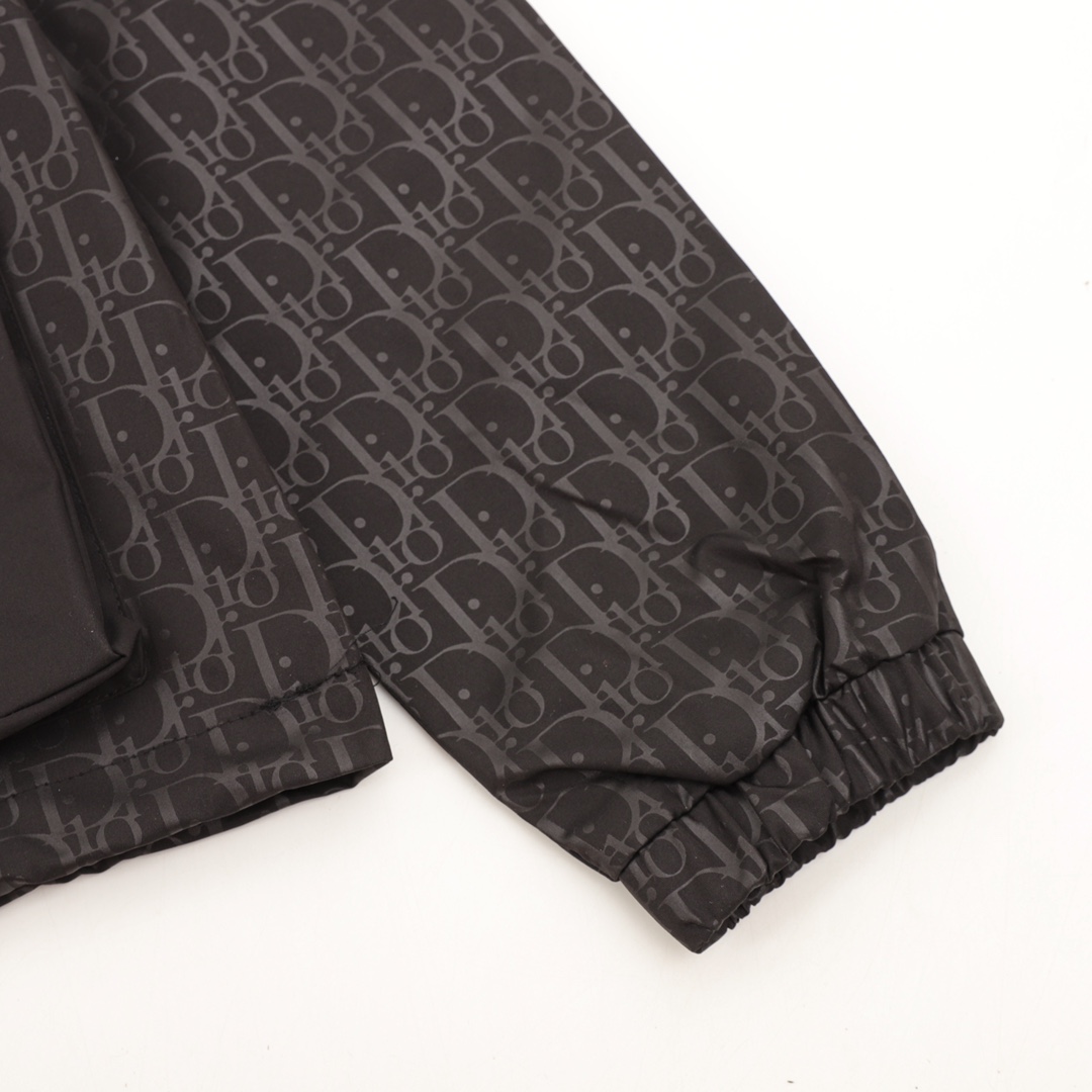 【DIOR  公式旗艦店】ディオール ジャケット着 好評に付き再入荷！241111