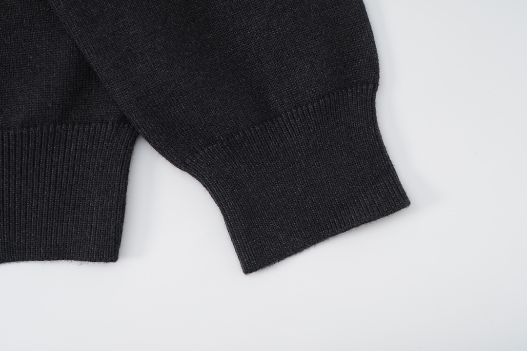 【LOUIS VUITTON 公式旗艦店】ルイヴィトン  セーター好評に付き再入荷！ 241029