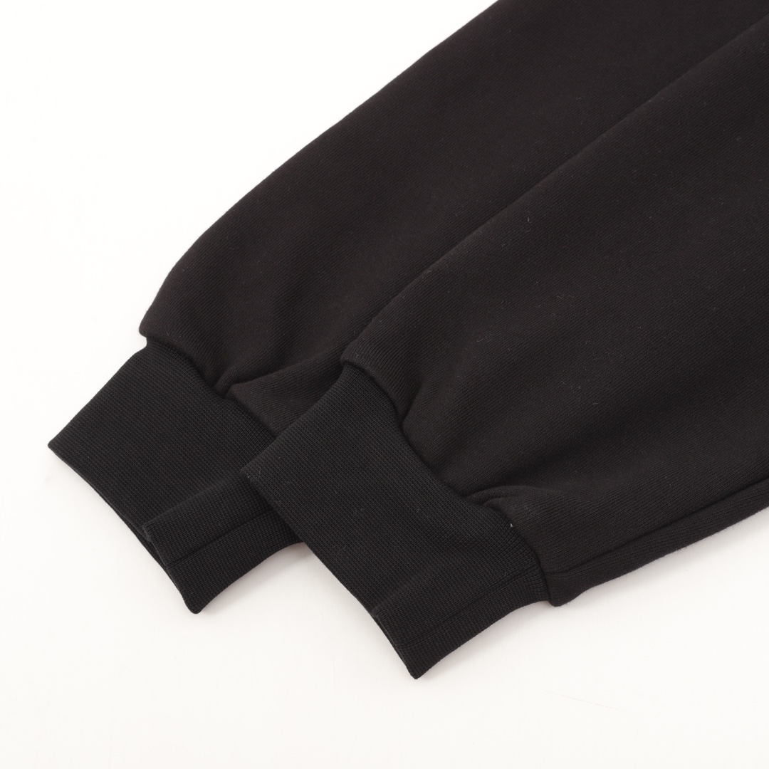 【CELINE  公式旗艦店】セリーヌ  パーカー  スウェット ご好評に付き再入荷！