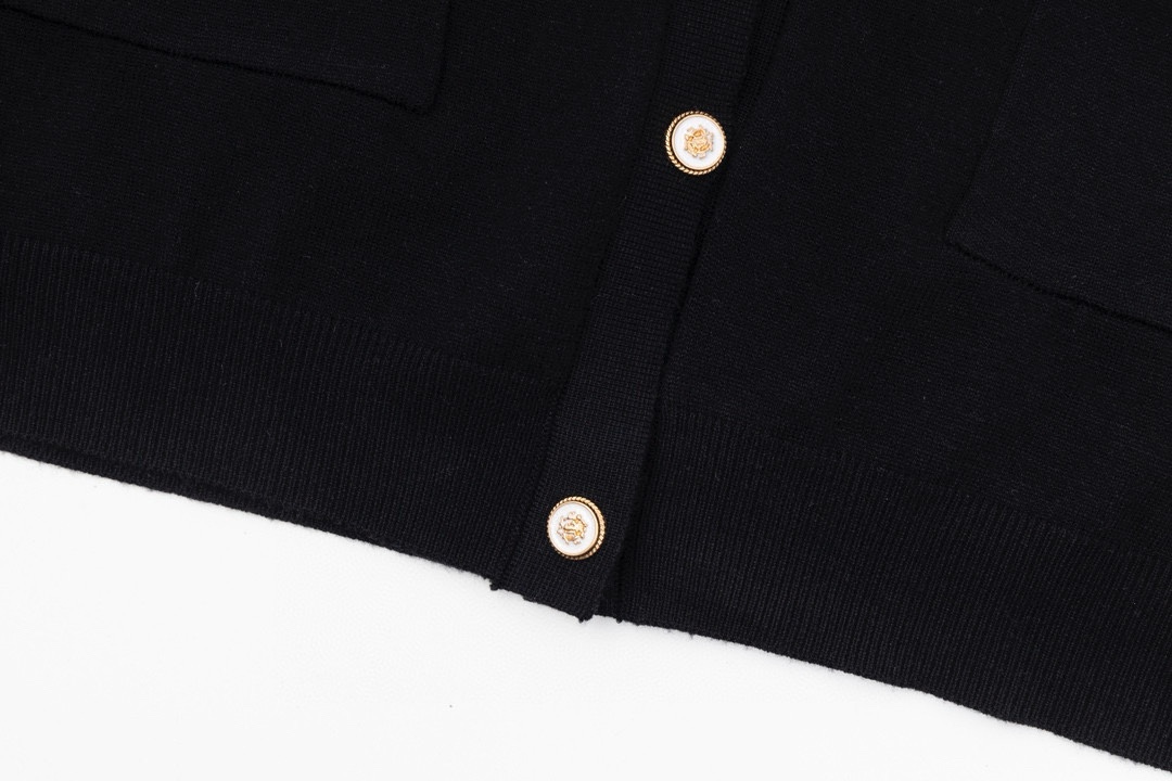 【YSL SAINT LAURENT   公式旗艦店】サンローラン   セーター好評に付き再入荷！ 241116