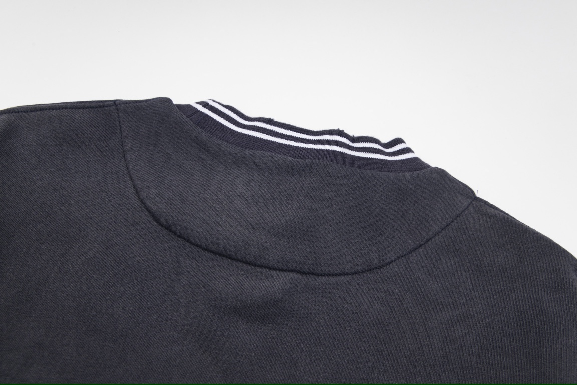 【PRADA 公式旗艦店】プラダ  丸首の衛衣 スウェットご好評に付き再入荷 240925