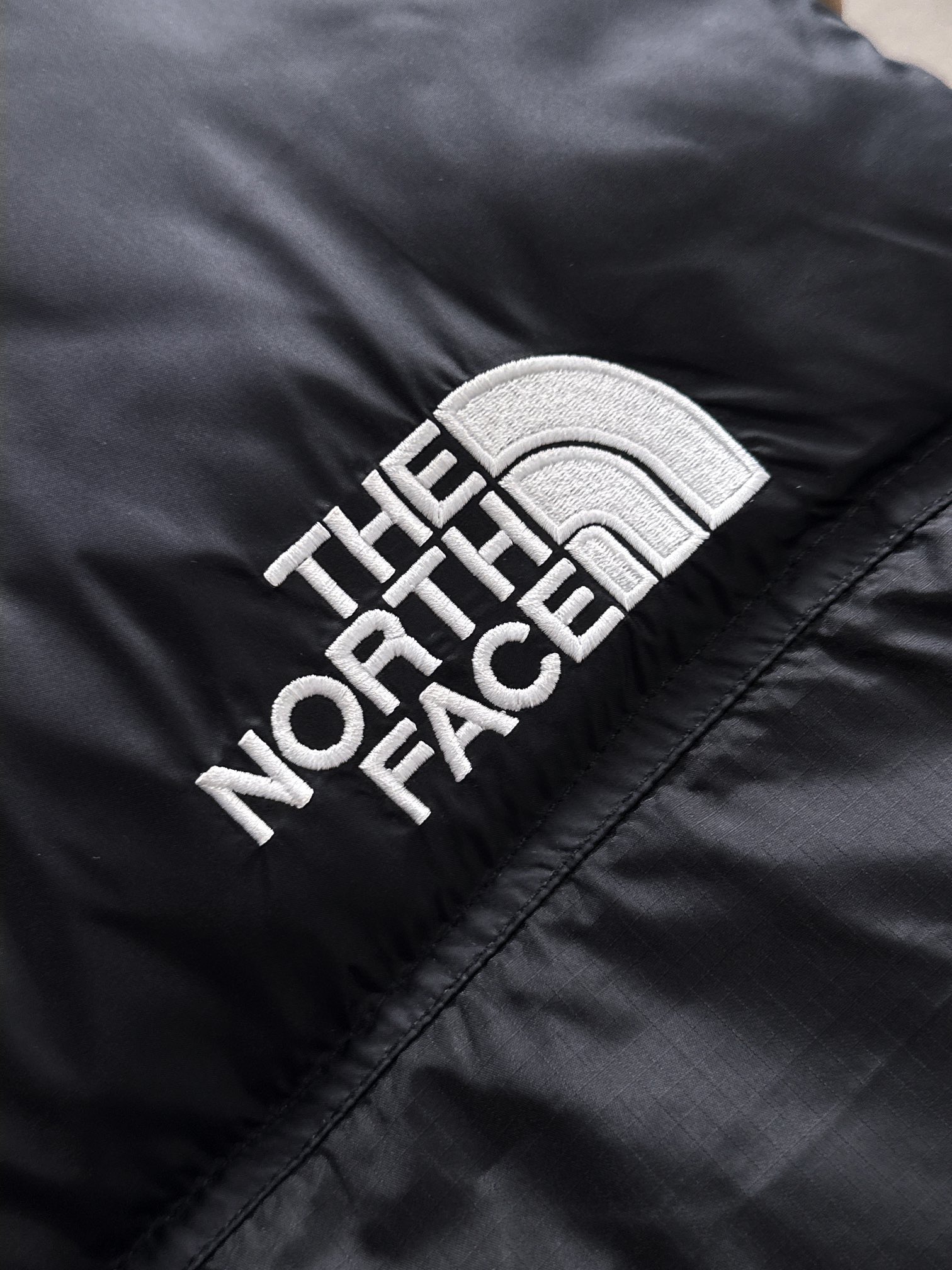 【The North Face 公式 旗艦店】ザノースフェイス ダウンジャケット ご好評に付き再入荷！241026
