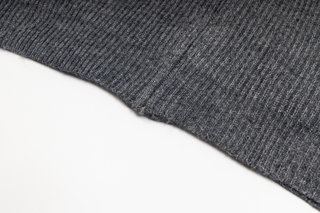 【CHROME HEARTS  公式旗艦店】クロムハーツ  セーター好評に付き再入荷！ 241030