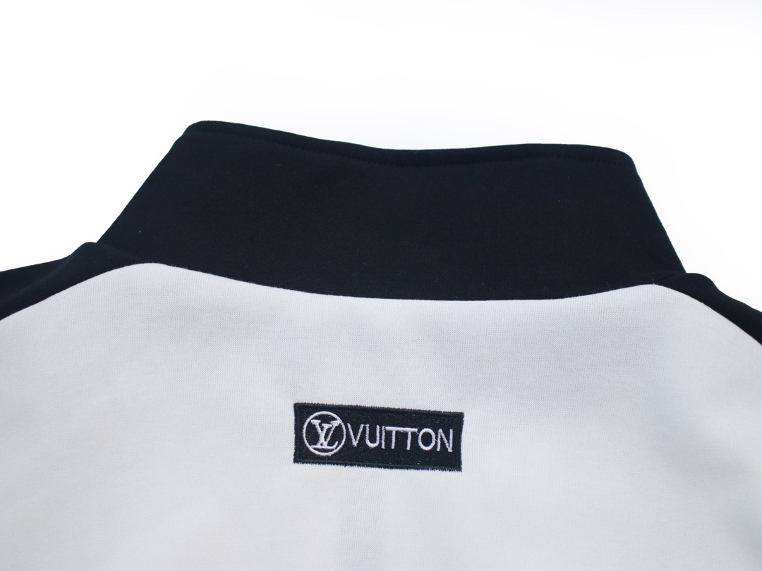 【LOUIS VUITTON】ルイヴィトン  ジャケット着 ご好評に付き再入荷！240921