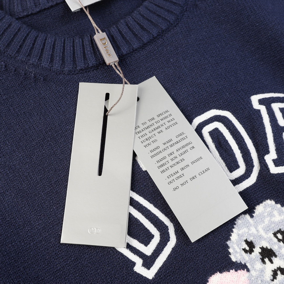 【DIOR 公式旗艦店】ディオール   セーター好評に付き再入荷！ 240929