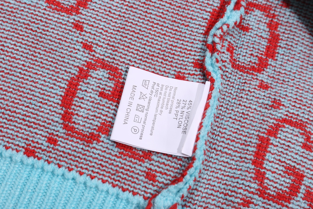 【GUCCI  公式旗艦店】グッチ  セーター好評に付き再入荷！ 241029