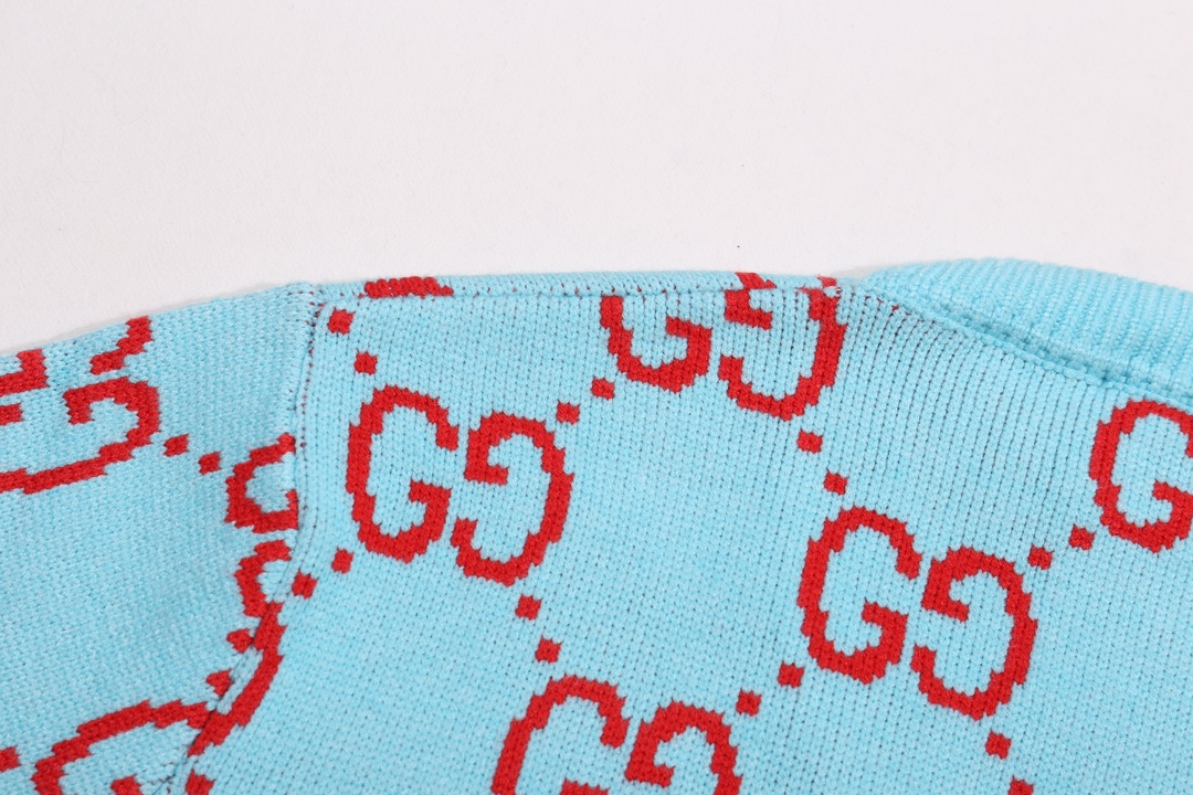 【GUCCI  公式旗艦店】グッチ  セーター好評に付き再入荷！ 241029