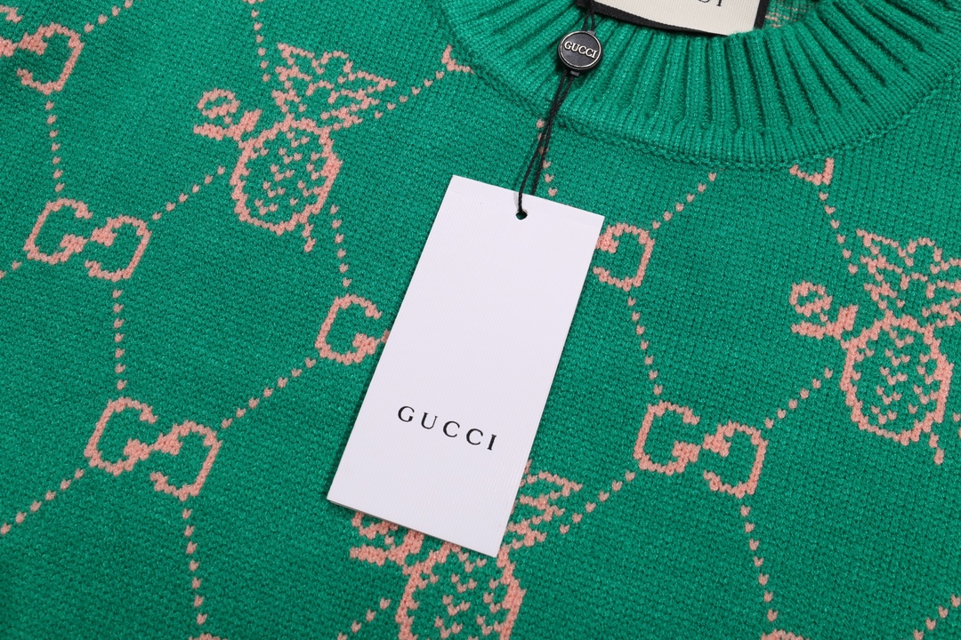 【GUCCI  公式旗艦店】グッチ  セーター好評に付き再入荷！ 241104