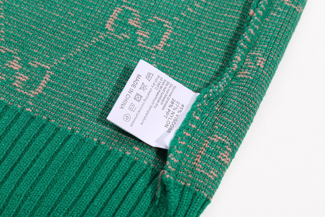 【GUCCI  公式旗艦店】グッチ  セーター好評に付き再入荷！ 241104