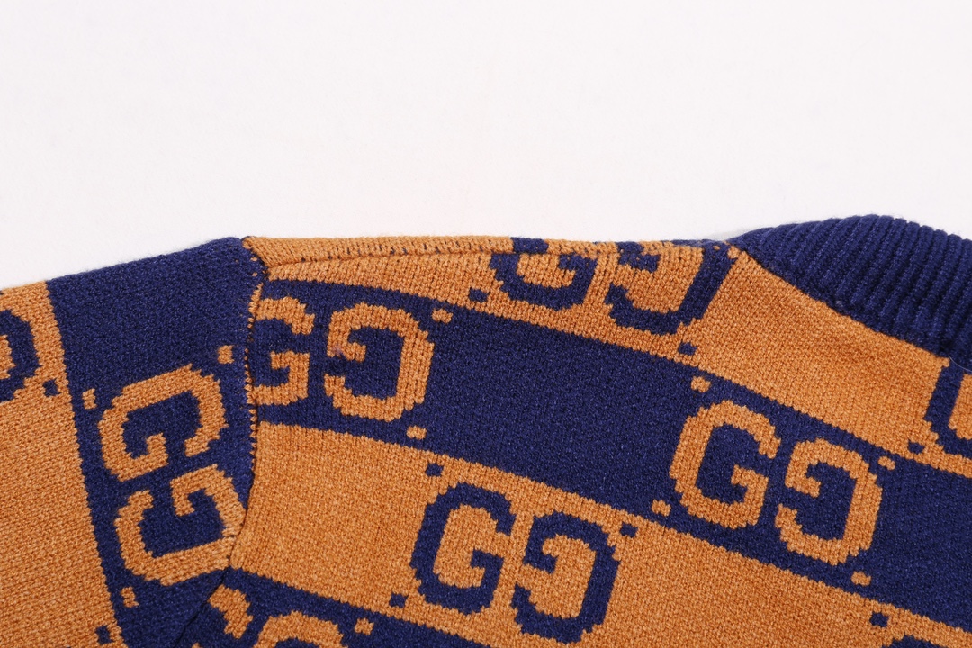 【GUCCI  公式旗艦店】グッチ  セーター好評に付き再入荷！ 241104