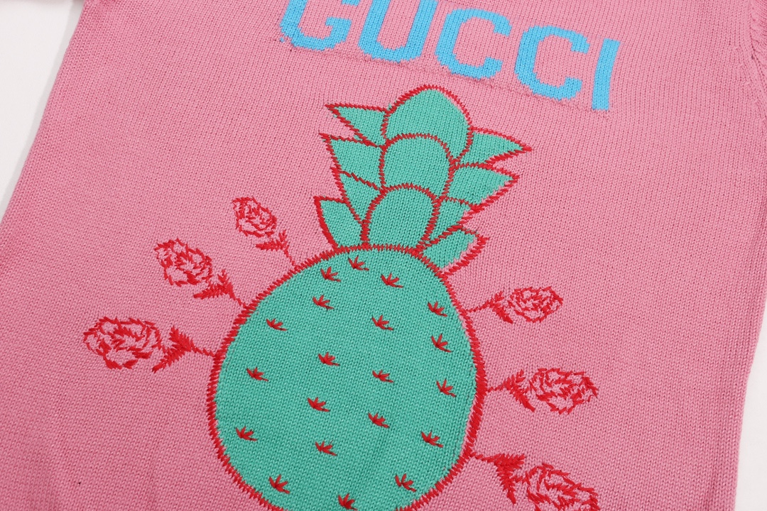 【GUCCI  公式旗艦店】グッチ  セーター好評に付き再入荷！ 241029