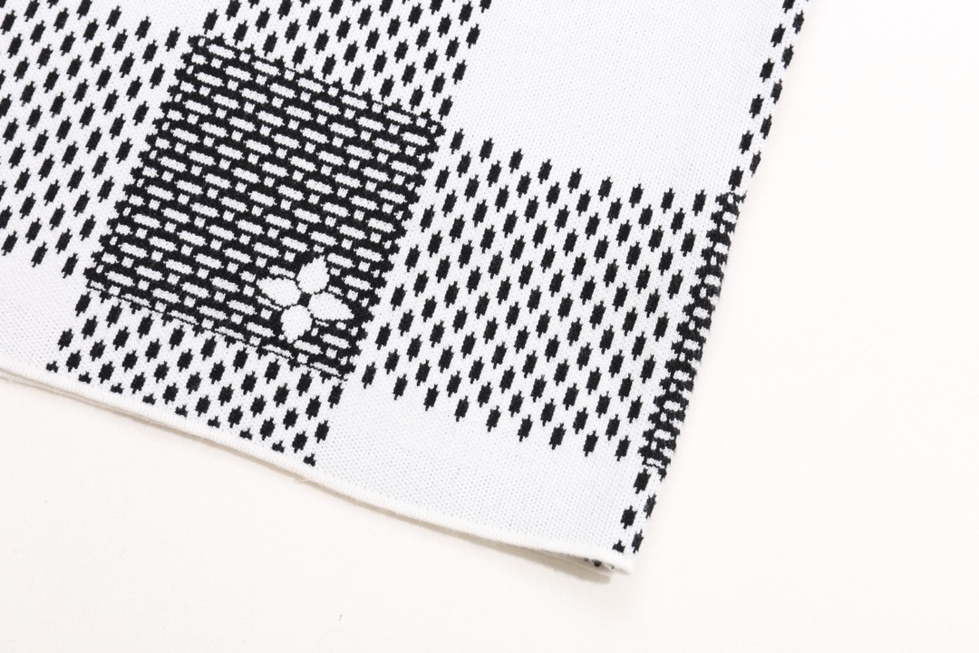 【LOUIS VUITTON 公式旗艦店】ルイヴィトン  セーター好評に付き再入荷！ 240927